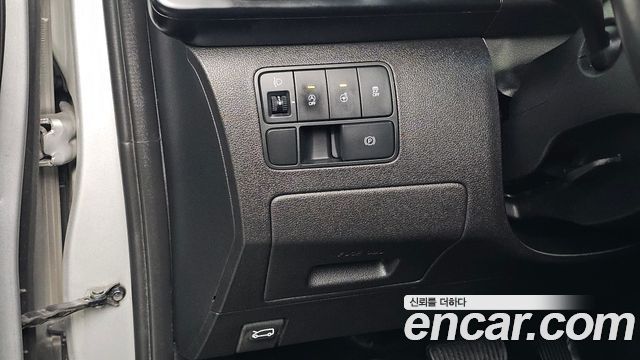 Hyundai Staria 2022 — photo 20