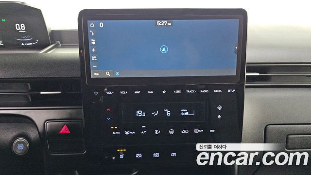 Hyundai Staria 2022 — photo 24