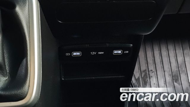 Hyundai Staria 2022 — photo 29