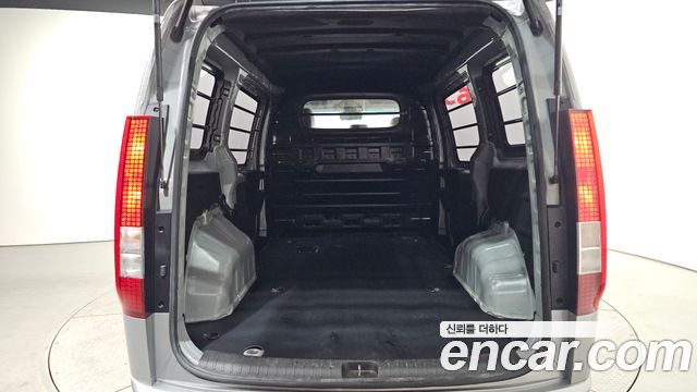 Hyundai Staria 2022 — photo 30