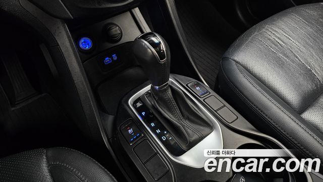 Hyundai Santafe 2016 — photo 9