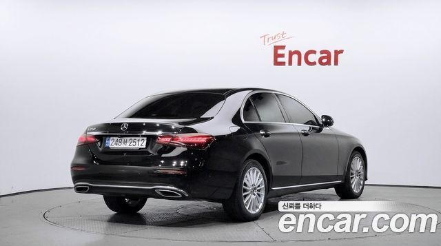 Mercedes-Benz E-Class 2021 — photo 2