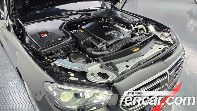Mercedes-Benz E-Class 2021 — photo 6