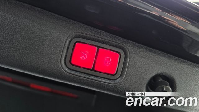 Mercedes-Benz E-Class 2021 — photo 16
