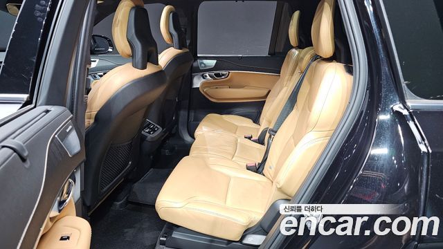 Volvo XC90 2021 — photo 18