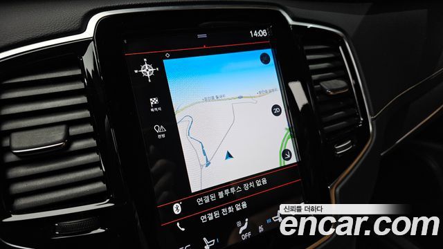 Volvo XC90 2021 — photo 20
