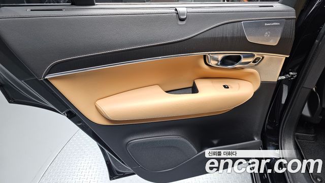 Volvo XC90 2021 — photo 15