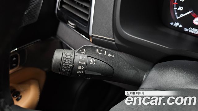 Volvo XC90 2021 — photo 34