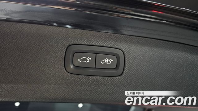 Volvo XC90 2021 — photo 42