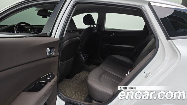 Kia K5 2020 — photo 22