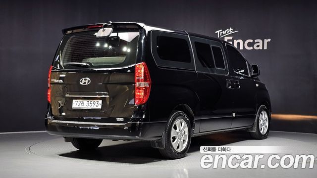 Hyundai Starex 2019 — photo 2