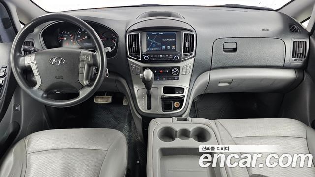 Hyundai Starex 2019 — photo 10