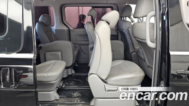 Hyundai Starex 2019 — photo 18