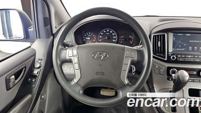 Hyundai Starex 2019 — photo 19