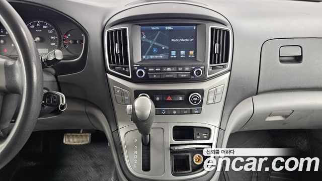 Hyundai Starex 2019 — photo 22