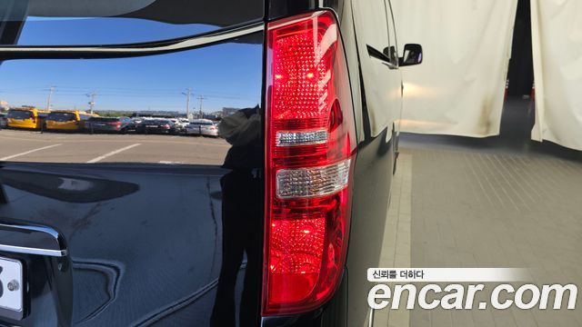 Hyundai Starex 2019 — photo 9
