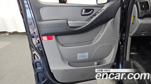 Hyundai Starex 2019 — photo 14