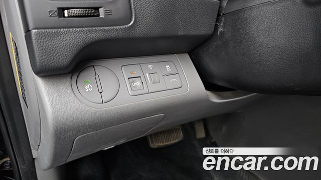 Hyundai Starex 2019 — photo 27