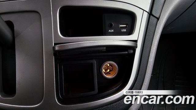 Hyundai Starex 2019 — photo 28