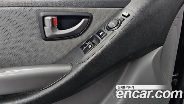 Hyundai Starex 2019 — photo 29