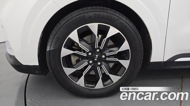 Kia Canival 2021 — photo 5