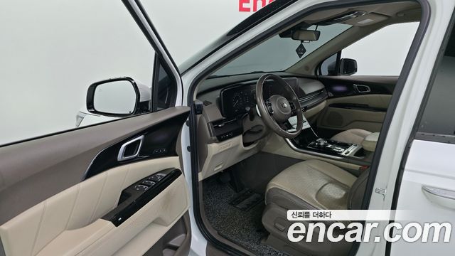 Kia Canival 2021 — photo 10