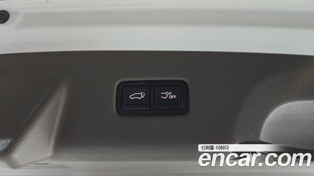 Kia Canival 2021 — photo 18