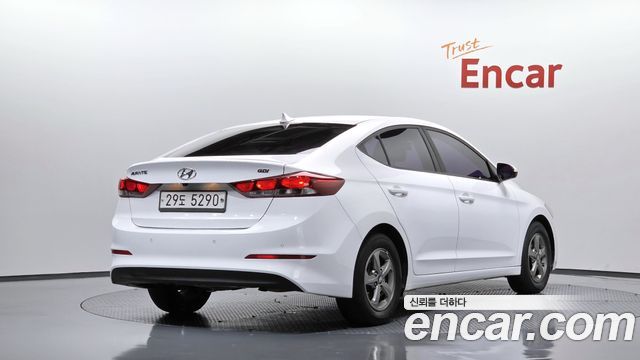 Hyundai AVANTE 2017 — photo 2