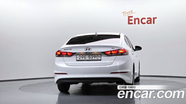 Hyundai AVANTE 2017 — photo 4