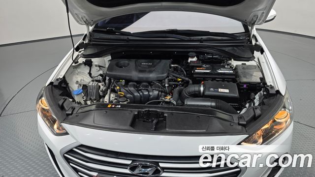 Hyundai AVANTE 2017 — photo 6