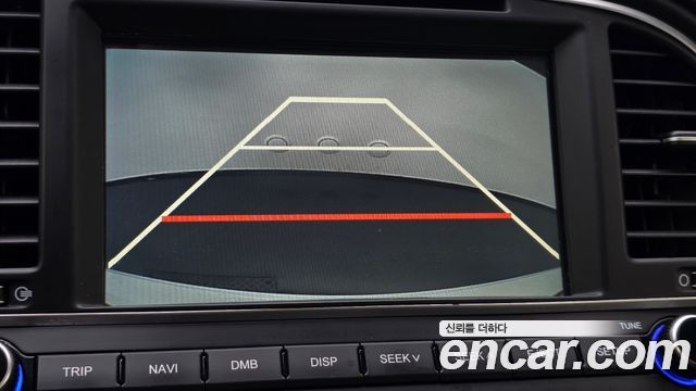 Hyundai AVANTE 2017 — photo 21