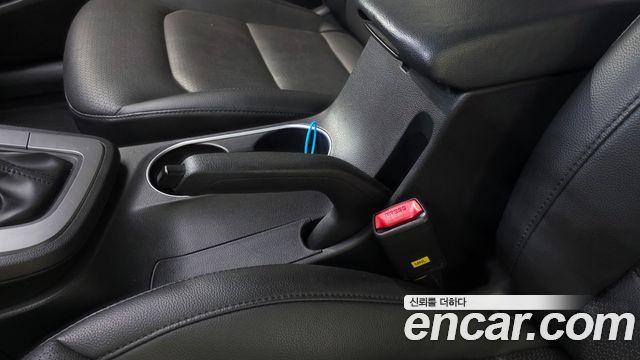 Hyundai AVANTE 2017 — photo 24
