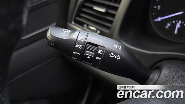 Hyundai AVANTE 2017 — photo 25