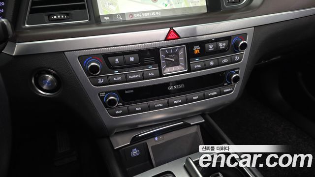 Genesis G80 2020 — photo 17