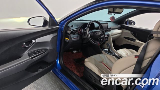 Hyundai Veloster 2018 — photo 13