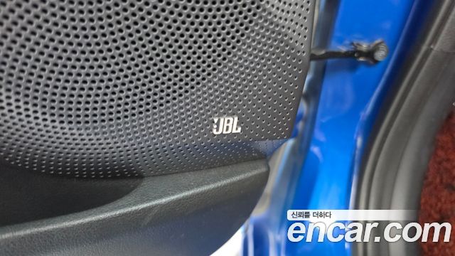 Hyundai Veloster 2018 — photo 26