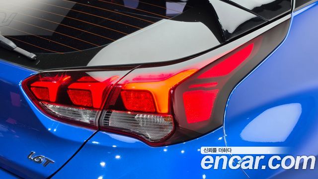Hyundai Veloster 2018 — photo 9