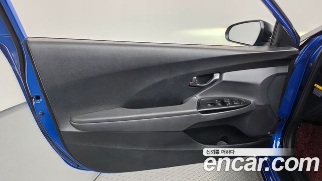 Hyundai Veloster 2018 — photo 15