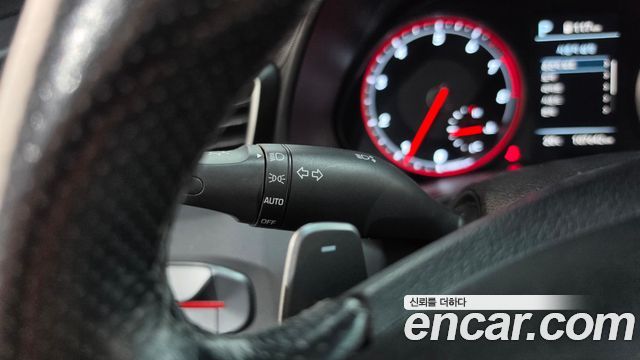Hyundai Veloster 2018 — photo 30