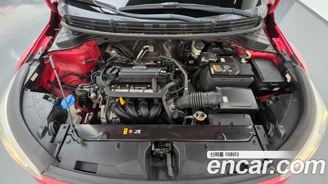 Kia Stonic 2018 — photo 6