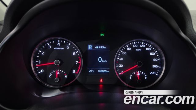 Kia Stonic 2018 — photo 11