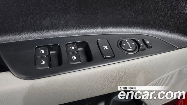 Kia Stonic 2018 — photo 32