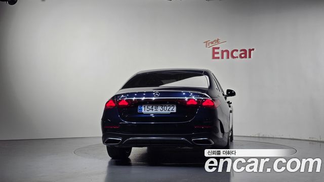 Mercedes-Benz E-Class 2024 — photo 4