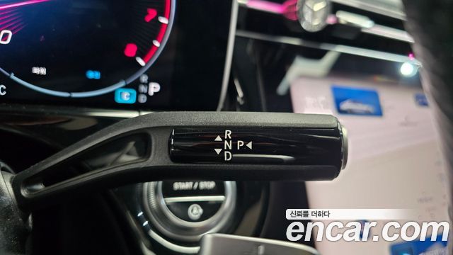 Mercedes-Benz E-Class 2024 — photo 12