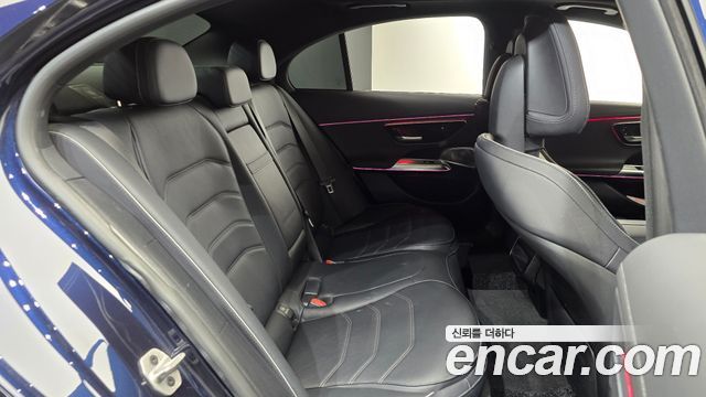 Mercedes-Benz E-Class 2024 — photo 17