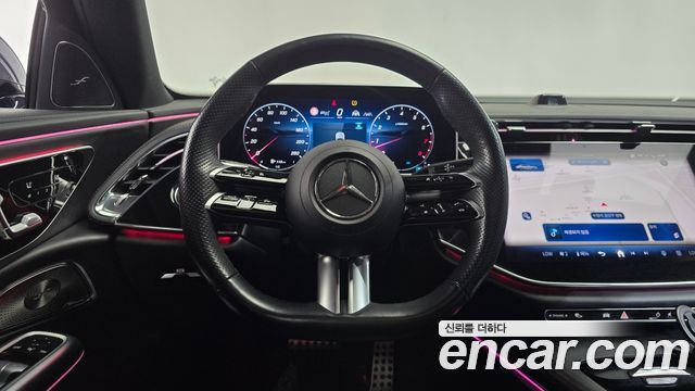 Mercedes-Benz E-Class 2024 — photo 18