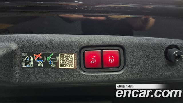 Mercedes-Benz E-Class 2024 — photo 23