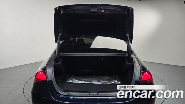 Mercedes-Benz E-Class 2024 — photo 24