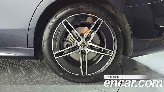 Mercedes-Benz E-Class 2024 — photo 7