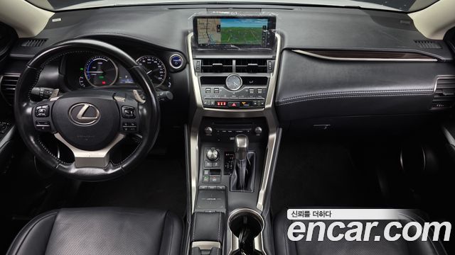 Lexus NX 2020 — photo 7